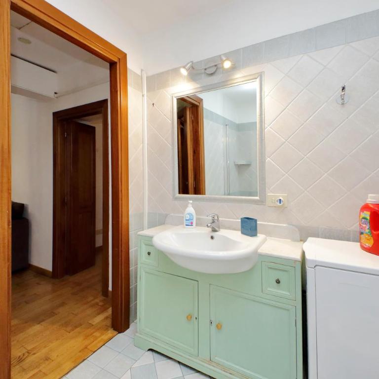 Vatican Spacious Modì Apartment - Three-Bedroom Apartment - 22