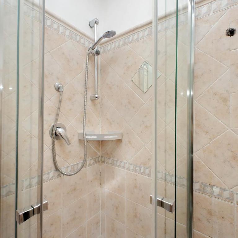 Vatican Spacious Modì Apartment - Three-Bedroom Apartment - 48