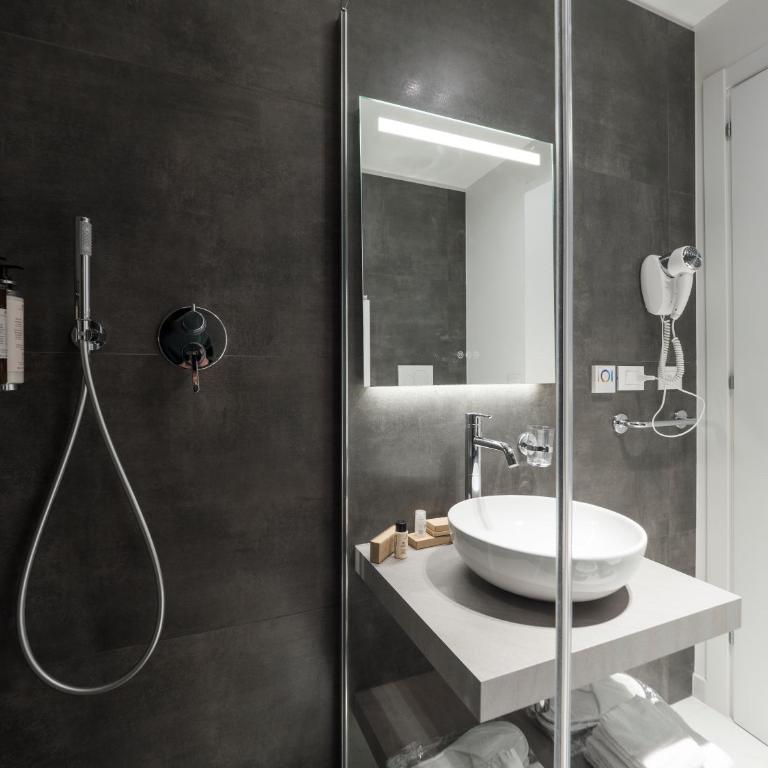 Savoia Rooms Roma - Chambre Lit Queen-Size avec Balcon - 1
