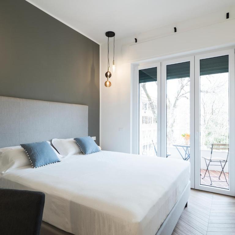 Savoia Rooms Roma - Chambre Lit Queen-Size avec Balcon - 2