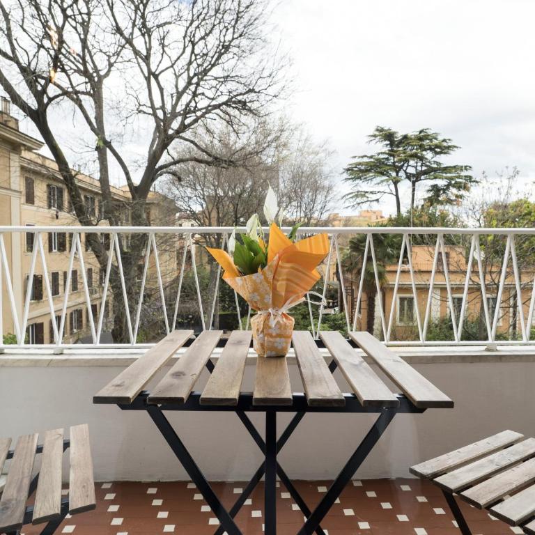 Savoia Rooms Roma - Chambre Lit Queen-Size avec Balcon - 3