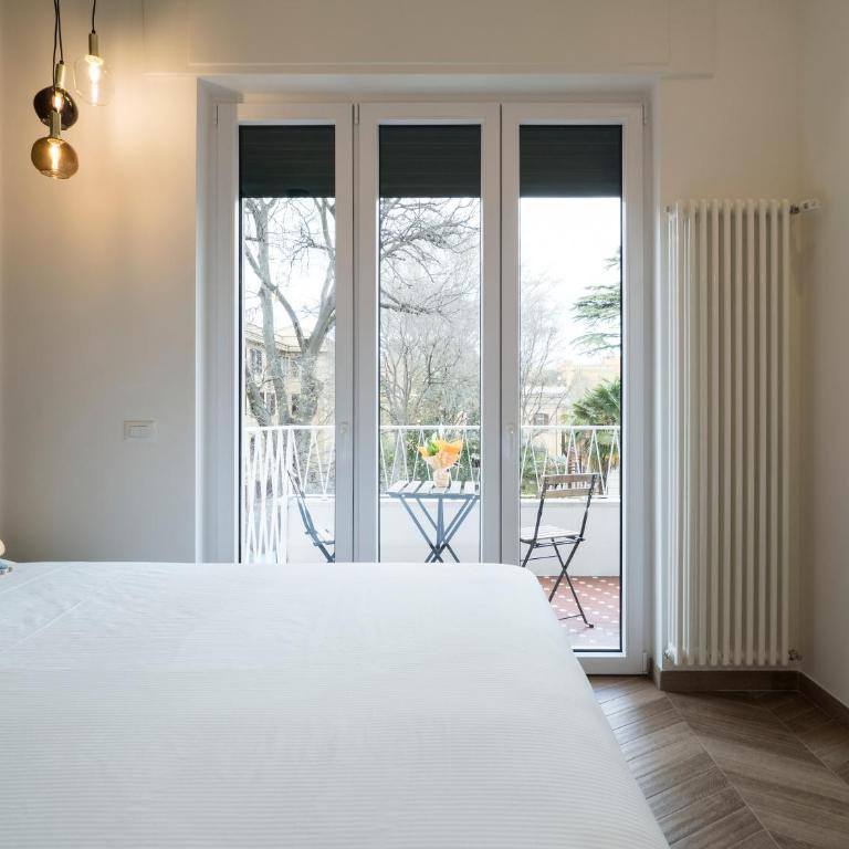 Savoia Rooms Roma - Chambre Lit Queen-Size avec Balcon - 4