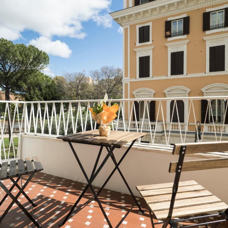 Savoia Rooms Roma - Chambre Triple avec Balcon - 8