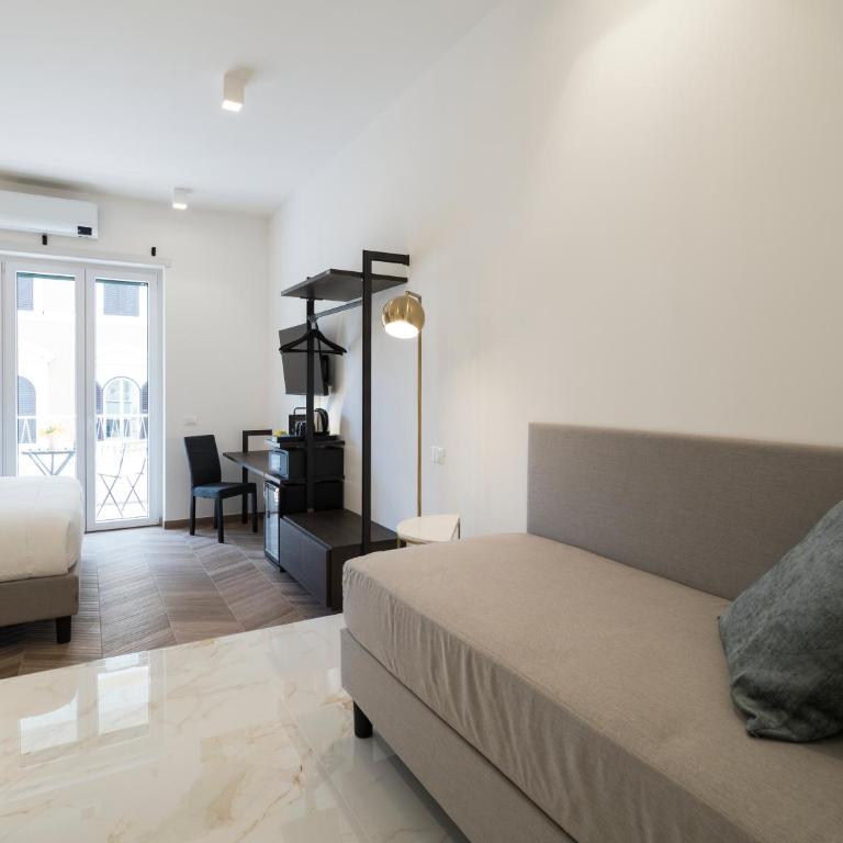 Savoia Rooms Roma - Chambre Triple avec Balcon - 10