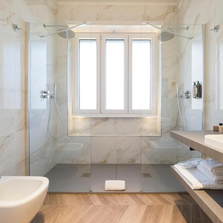 Savoia Rooms Roma - Chambre Quadruple de Luxe - 9