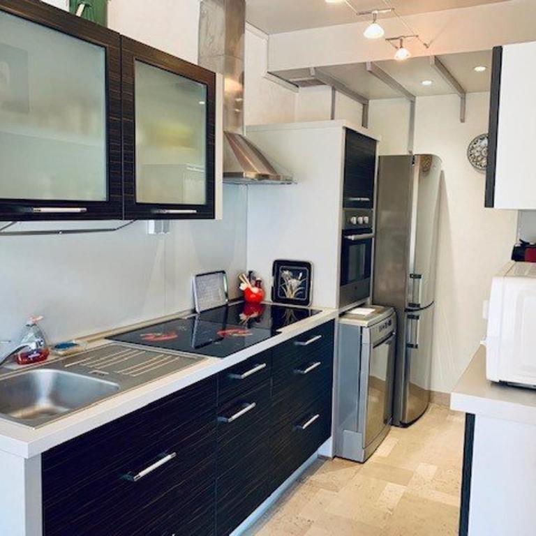 Charmant F2 avec terrasse, parking, et WiFi - à 600m des thermes d'Amélie-les-Bains - Apartment mit 1 Schlafzimmer - 2