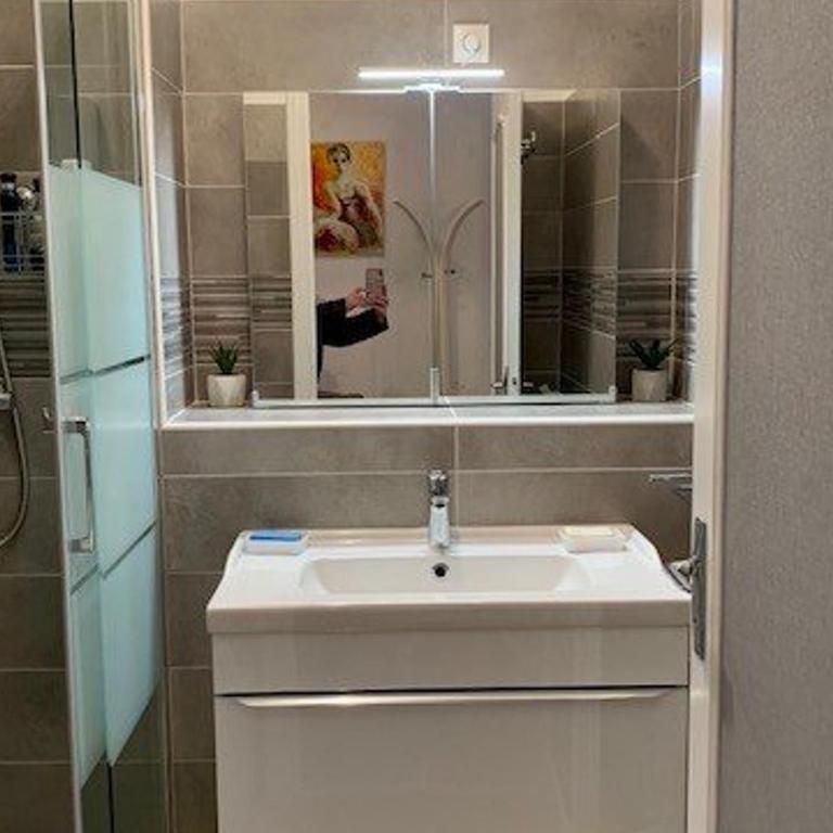 Charmant F2 avec terrasse, parking, et WiFi - à 600m des thermes d'Amélie-les-Bains - Apartment mit 1 Schlafzimmer - 7