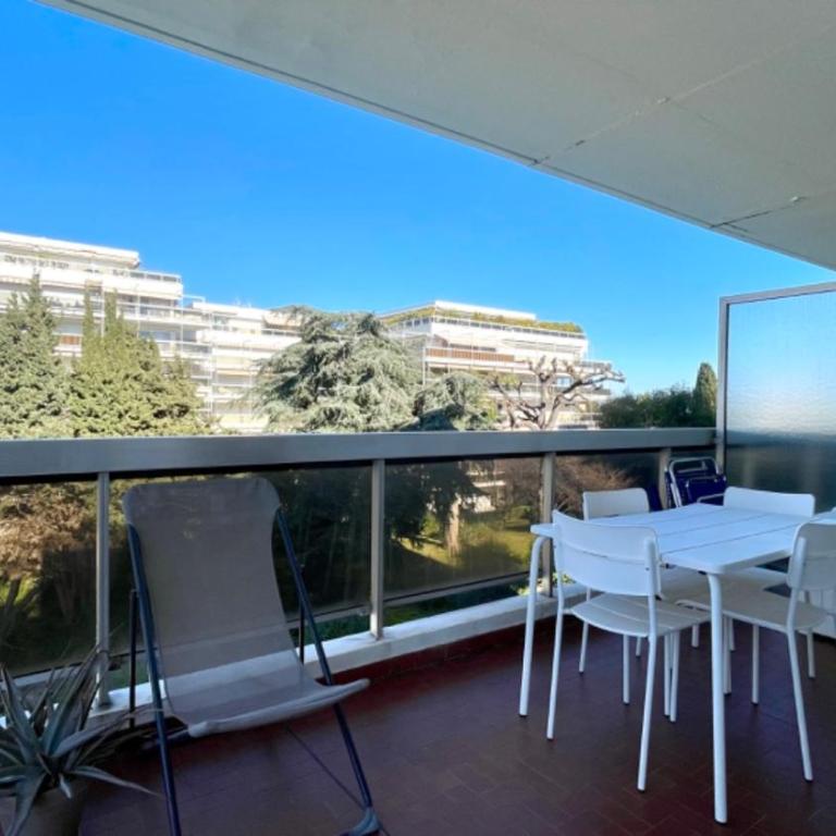 Ideal vacation apartment in Juan-les-Pins, with a pool and 5 minutes from the beach - Appartement 1 Chambre - 2