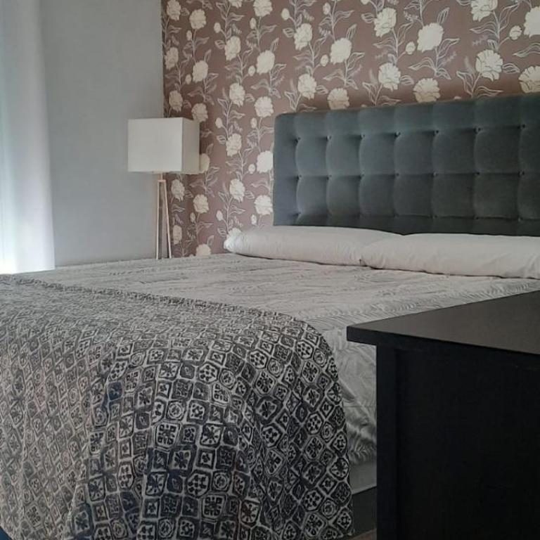 Confort & Familiar Tarragona - Habitación Doble Deluxe - 2