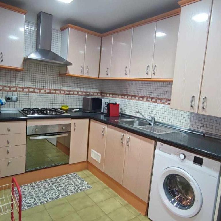 Casa Aurora – Piscina, Jardín y BBQ en Tossa - Casa de 3 dormitorios - 19