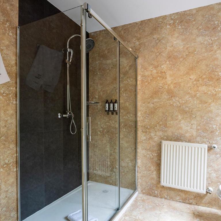 Petit Palace Arturo Soria Alcalá - Habitación Cuádruple (4 adultos) - 5