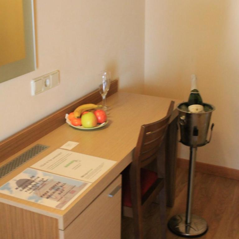 Hotel Mirador Puerta del Sol - Habitación Doble con 3 camas supletorias - 3