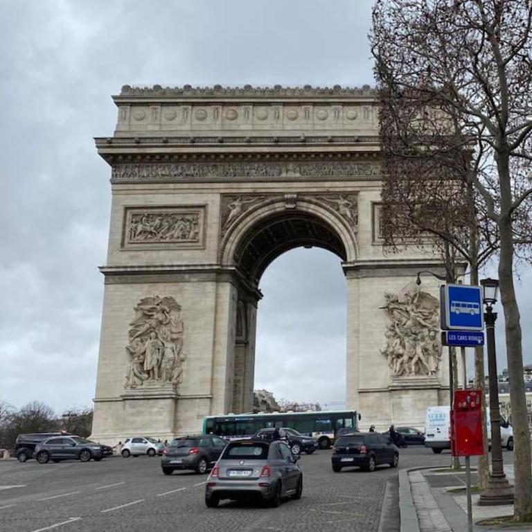 Amazing 1 bedroom, 30sec from Arc de Triomphe - One-Bedroom Apartment - 20