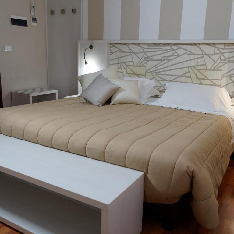 Hotel Sant'Elia - Camera Matrimoniale Economy - 5
