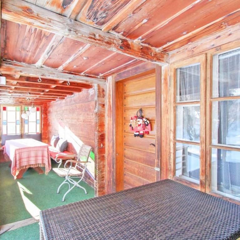 Cosy Traditional Swiss Chalet - Chalet - 10