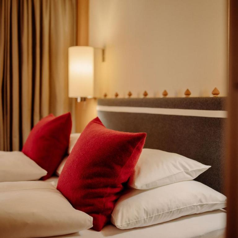 Familien- & Gartenhotel Theresia 4-Sterne Superior - Junior Suite mit Balkon - 1