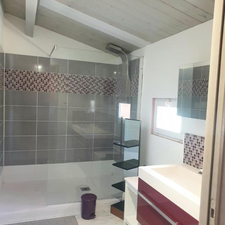 La Villa Michèle, domaine sur les hauteurs de Pézenas - Maison 3 Chambres - 11