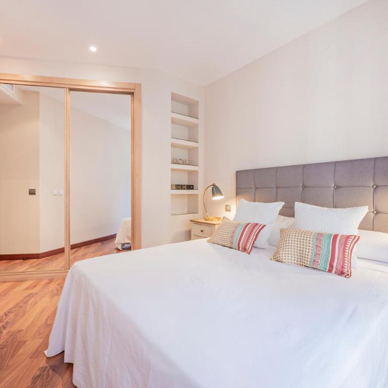 Luxury apartments in Barrio Palacio - Deluxe Apartment - 7