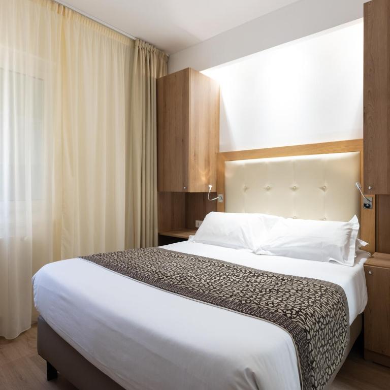 Hotel Revellata & Spa - X Small - Double Room with Courtyard View - First price Budget - 1