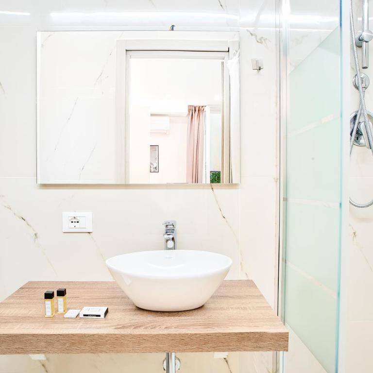Firenze Rooms Cathedral B&B - Premium Quadruple Room - 1