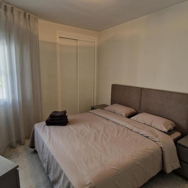 Marbella Real - Two-Bedroom Apartment - 13