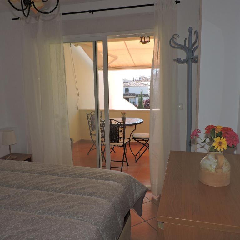Bonito ático con terraza - Apartamento de 1 dormitorio - 2