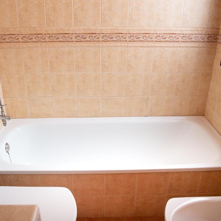 SURF DREAM Surfhouse - Habitación Doble Deluxe con bañera - 7