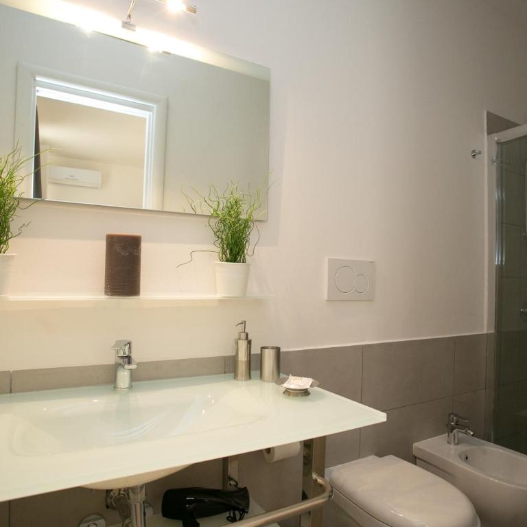 Thebestinrome Piazza del Popolo - Vico - Three-Bedroom Deluxe Apartment - 30