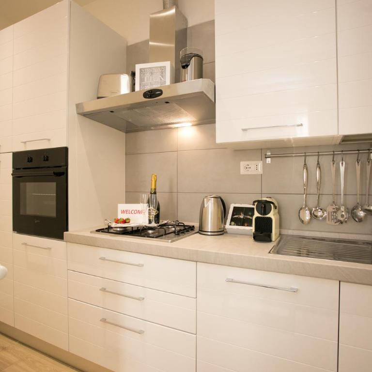 Thebestinrome Piazza del Popolo - Vico - Three-Bedroom Deluxe Apartment - 11