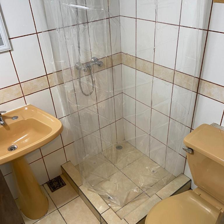 Ruka Pucón Hostel - Habitación Doble Estándar con baño compartido - 2