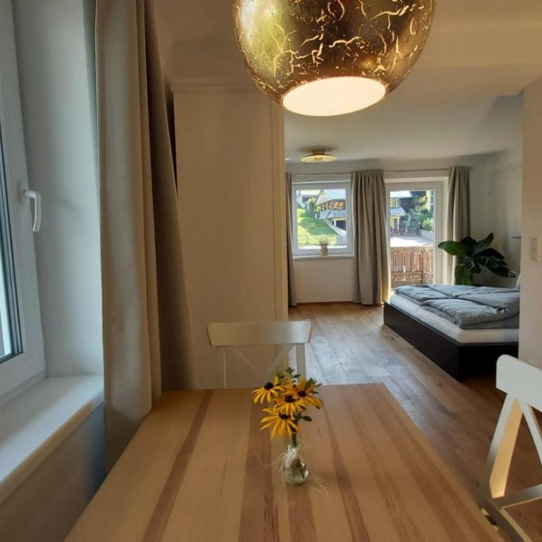 SCHWEIZER Hof - Doppelzimmer mit eigenem Bad - 6