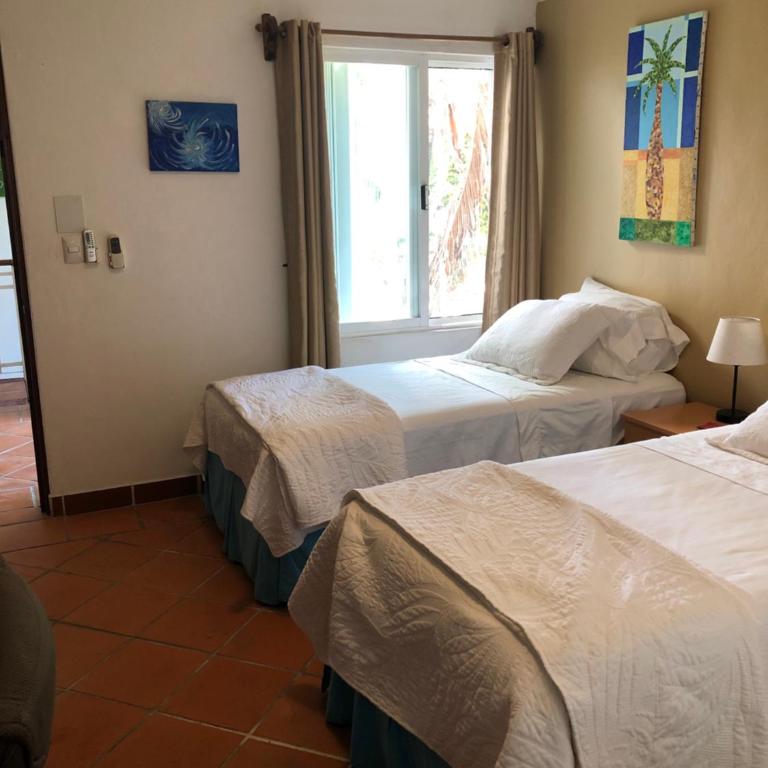 Casa Mi Tesoro Vacation Rooms - Twin Room with Private Bathroom - 3