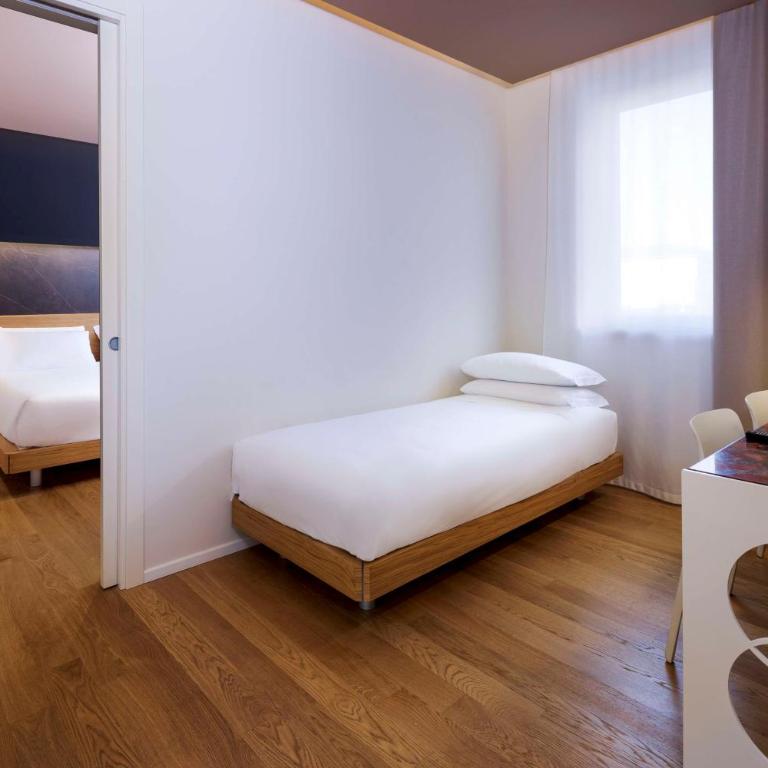 Best Western Plus Hotel Bologna - Camera Queen Classic con Letto Singolo - 8
