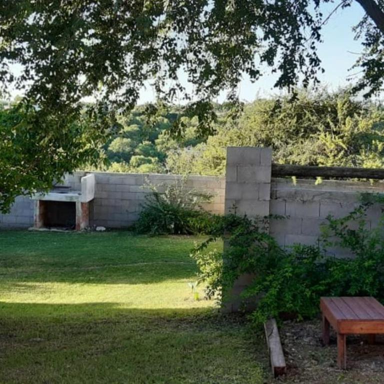 Casas HG-Desayuno sencillo entregado al check in-Pileta normal y climatizada en predio a 5 minutos en auto-Acepta mascotas bajo petición-Cochera para 1 auto - Chalet de 1 dormitorio - 23