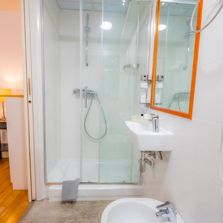 Apartamentos Huertas 10 - Deluxe Suite - 2