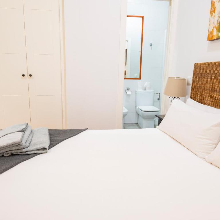 Apartamentos Huertas 10 - Deluxe Familiensuite - 1