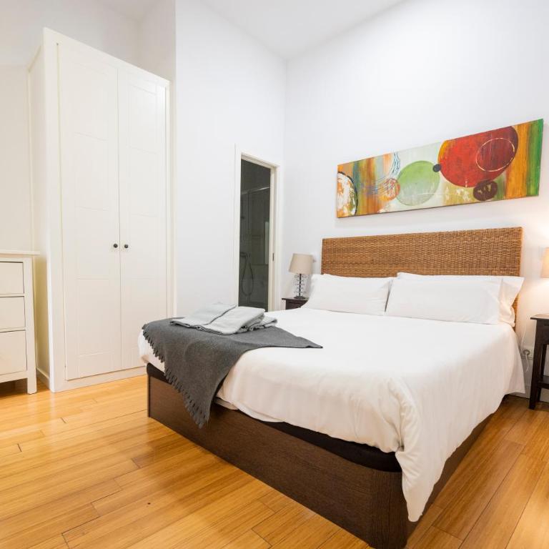 Apartamentos Huertas 10 - Deluxe Familiensuite - 4