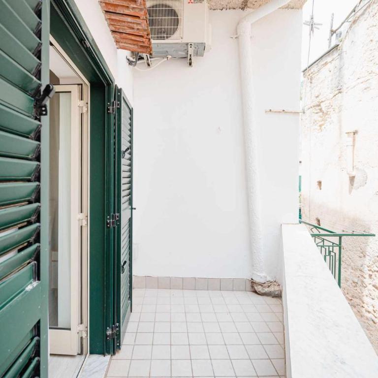 White Amalfi - Centro Storico by ItalianHost - Appartamento con 2 Camere da Letto - 36