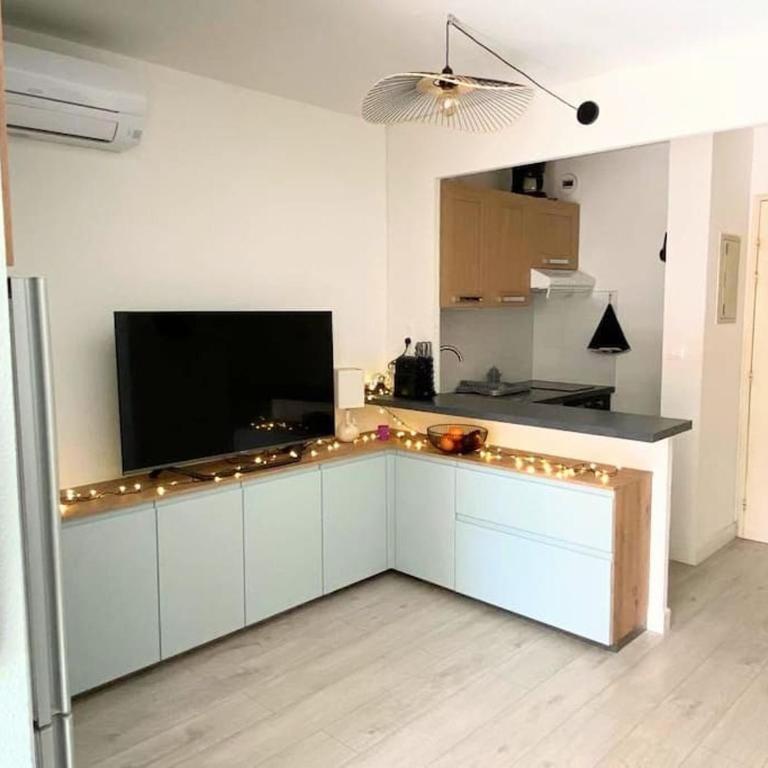 Le Murmure du Palmier * Mer à 2 min * Parking Privé * Terrasse - Apartment with Terrace - 16