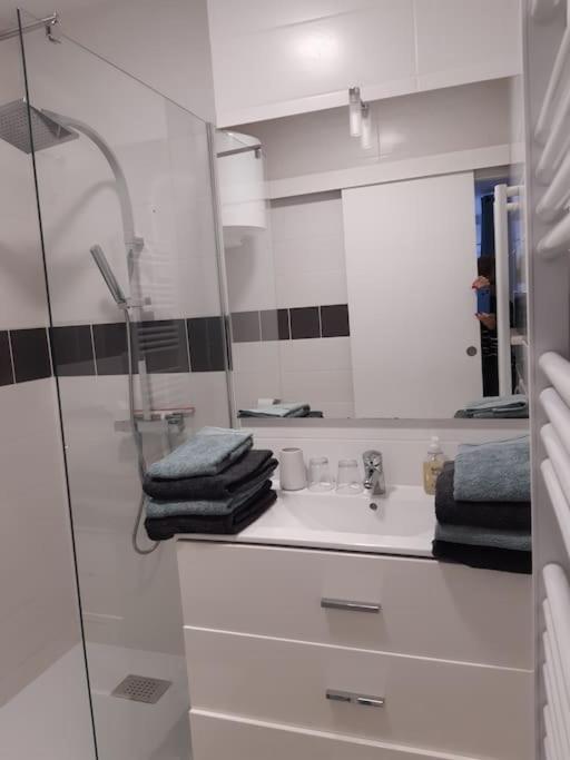 Grand studio avec patio - Appartement 1 Chambre - 14