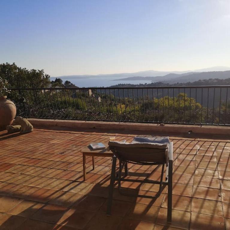 Spacious Villa with Pool and Fireplace - Villa - 22
