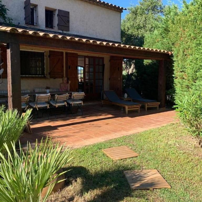 Spacious Villa with Pool and Fireplace - Villa - 2