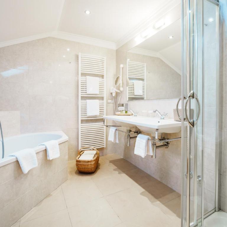 Hotel Starkenberg - Camera Familiare - 4