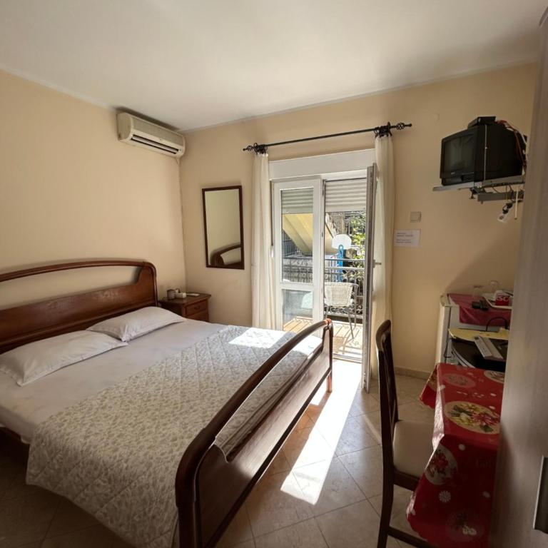 ROOM Jovan,on the sea with free we-fi - One-Bedroom Apartment - 4