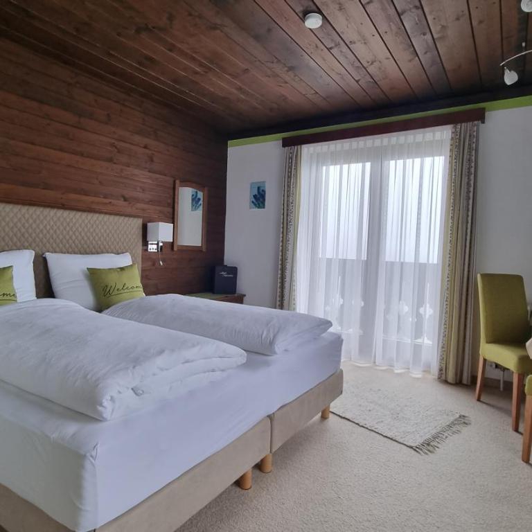 Pension Schöne Aussicht - Chambre Double avec Balcon - 2