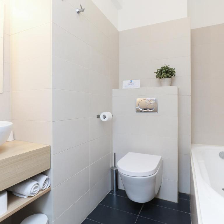 Hotel Méditerranée - Chambre Double avec Baignoire - 3