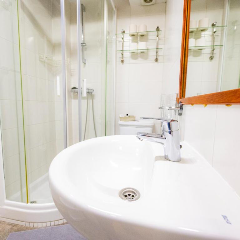 Apartamentos Huertas 10 - Suite - 25