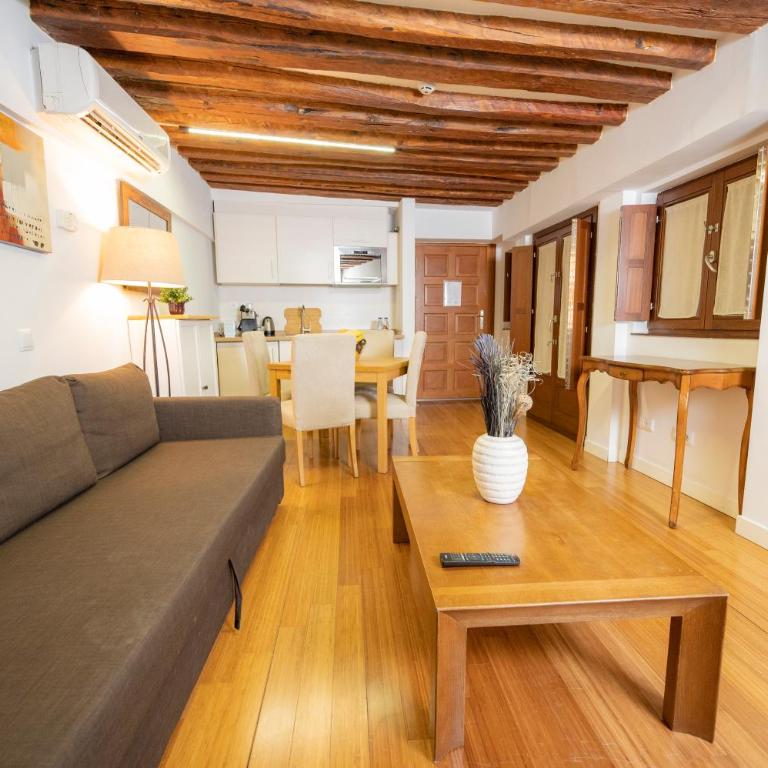 Apartamentos Huertas 10 - Deluxe Suite - 20