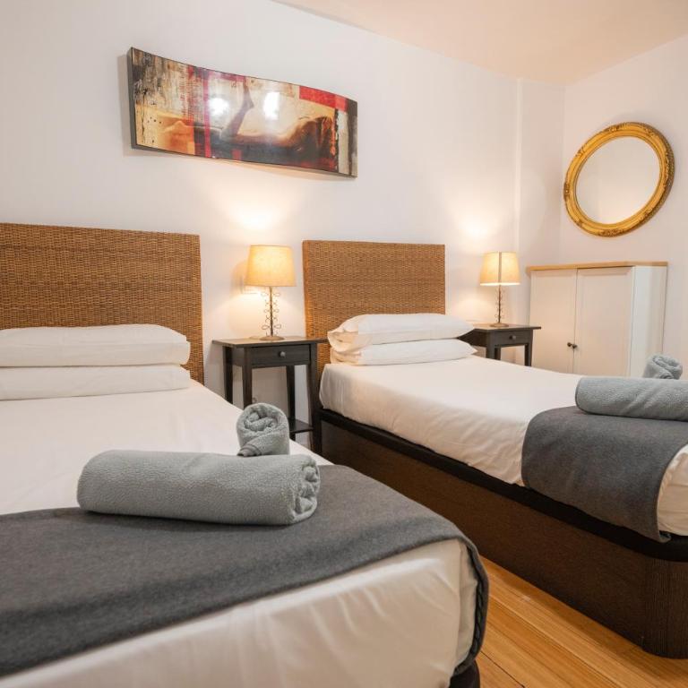 Apartamentos Huertas 10 - Deluxe Suite - 9