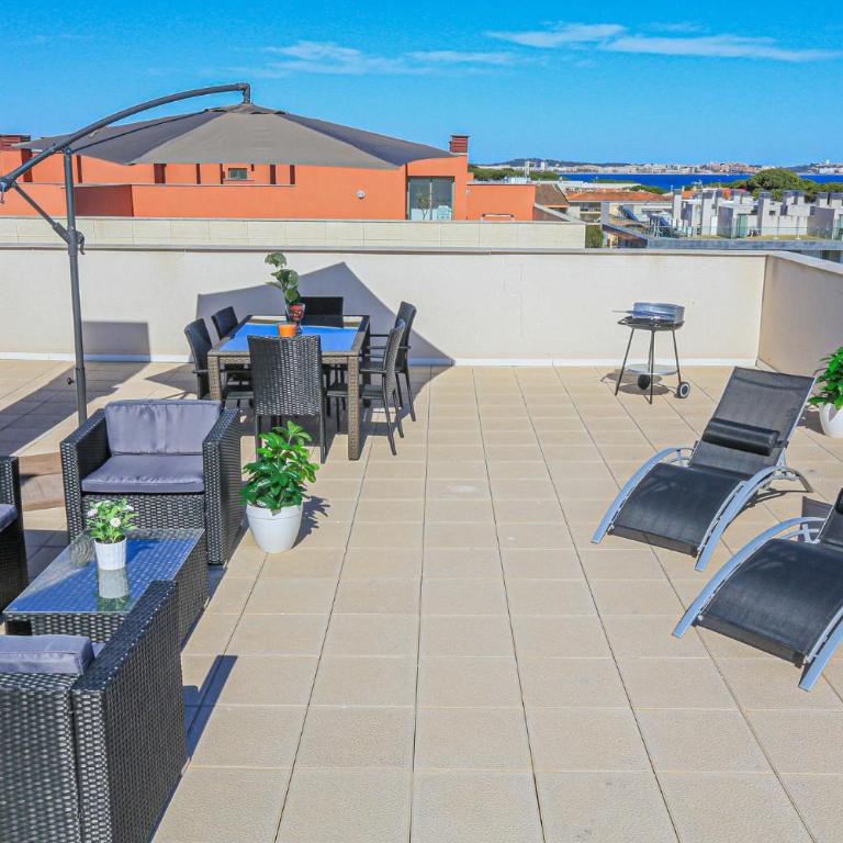 LITORAL COSTA DORADA - AUGUSTA B Only families - Apartment with Sea View - 9